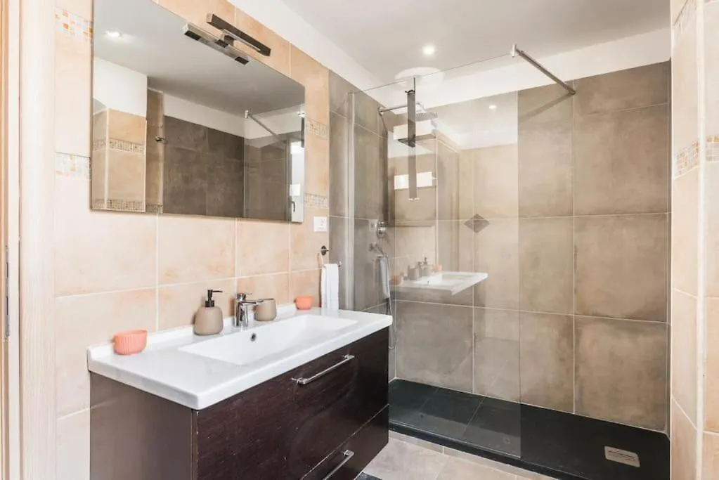 Apartment Camilla'S Tourist Accommodation Rome Italy